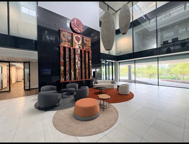 1,292M² OFFICE TO LET IN WATERFALL